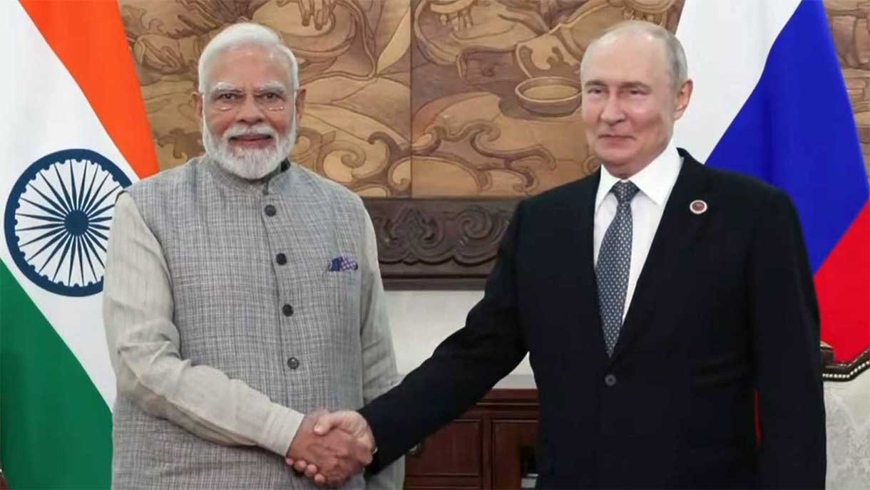 PM मोदी की पुतिन से मुलाकात में बड़ा संदेश, बोले- ‘युद्ध को खत्म करने की दिशा में आगे बढ़ना होगा’