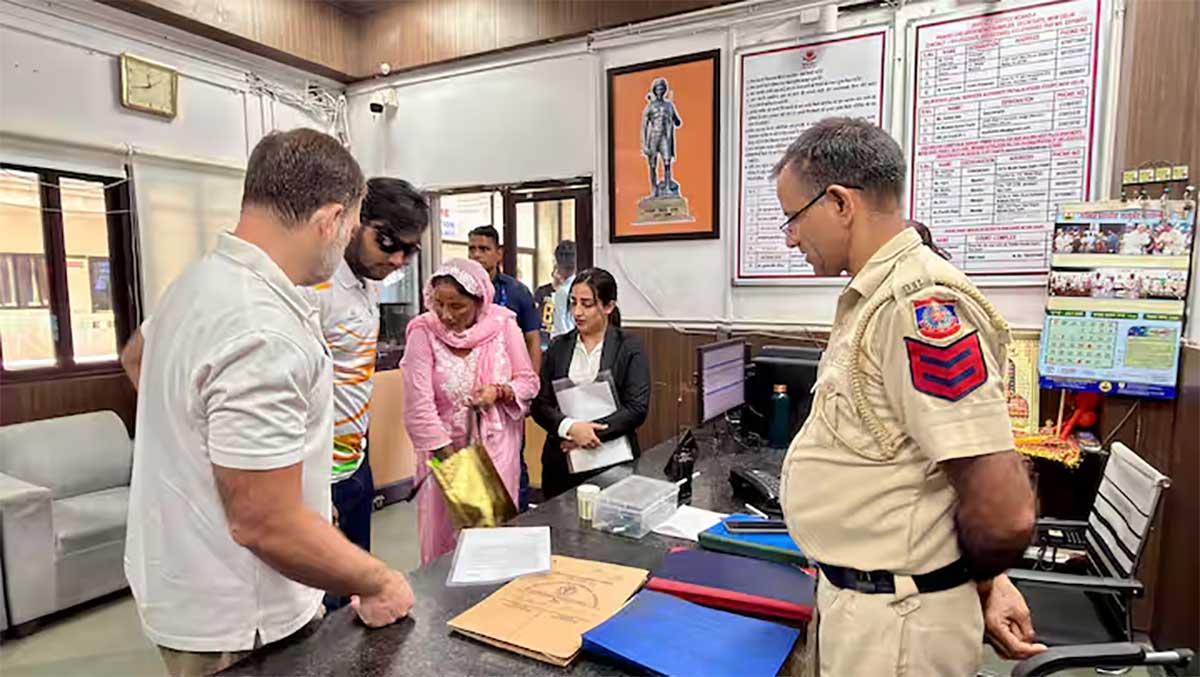 Rahul Gandhi के धरने के 7 घंटे बाद FIR दर्ज, बोले- ‘न्याय की दिशा में पहला कदम’, गृह मंत्री पर भी उठाए सवाल