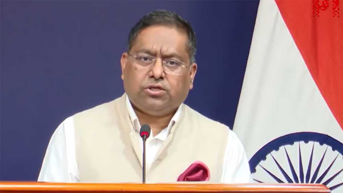 अंधेरे में डूबा Bangladesh! 8-10 घंटे Power Cut से हाहाकार, अब भारत से मांगी Diesel की मदद