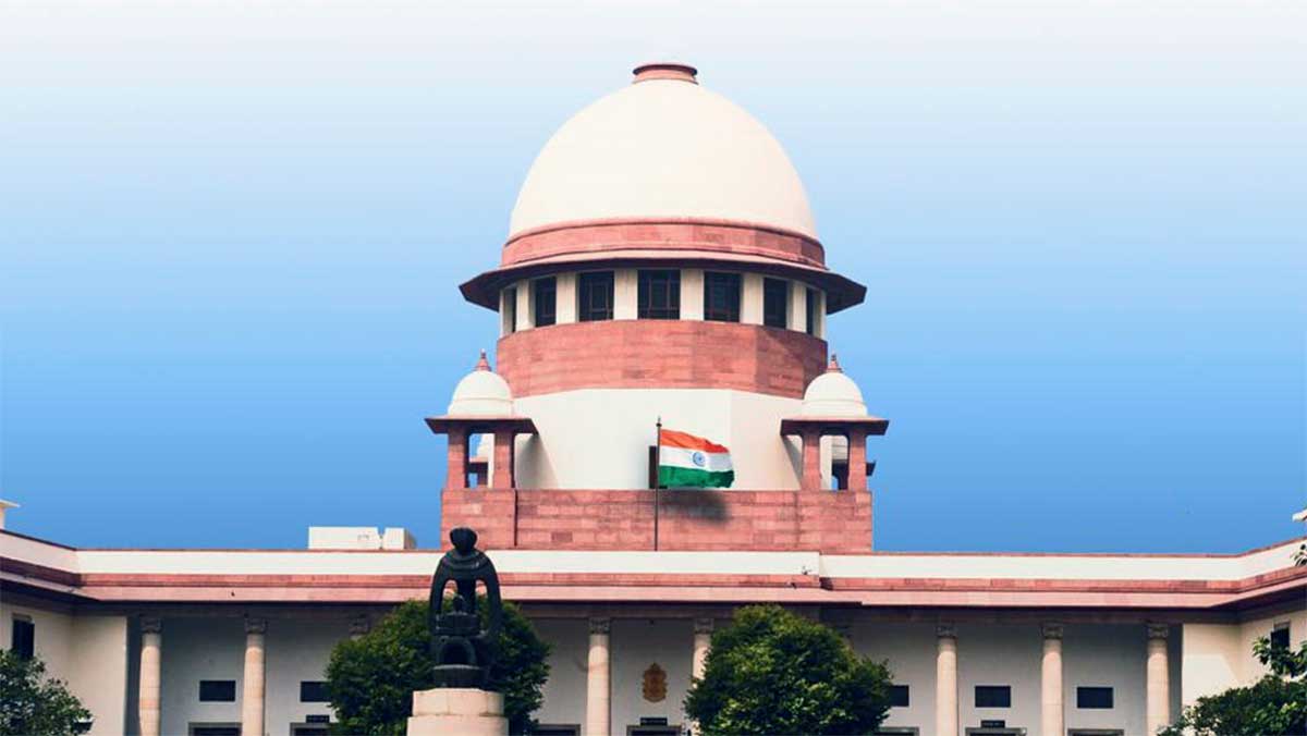 वंदे मातरम के छह अंतरे अनिवार्य करने के कानून पर सुप्रीम कोर्ट में घमासान, SG की टिप्पणी पर भड़के वरिष्ठ वकील