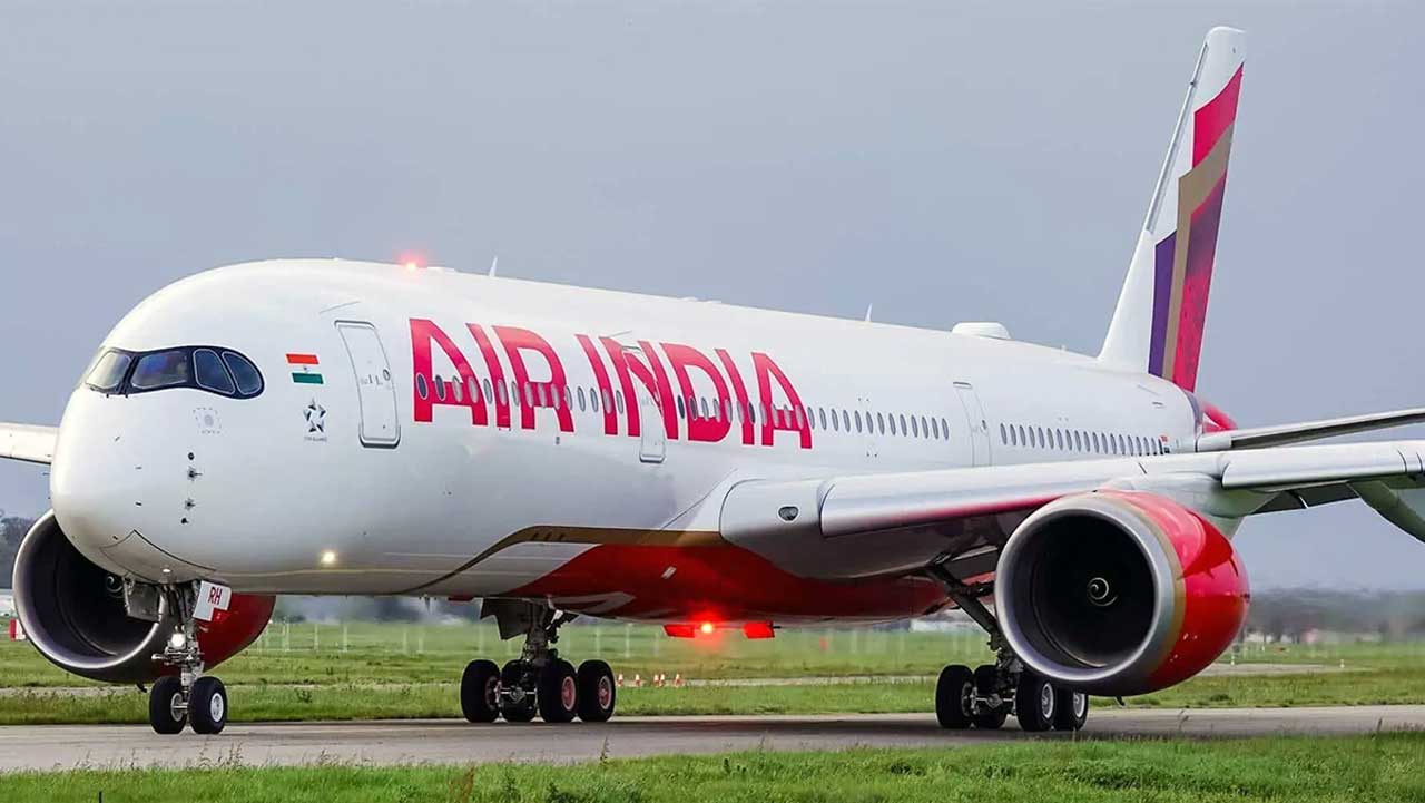 Air India Pilot Drug Test: गांजा पीकर फ्लाइट उड़ाने का दावा? पायलट का ड्रग टेस्ट निकला पॉजिटिव, Air India ने नौकरी से निकाला