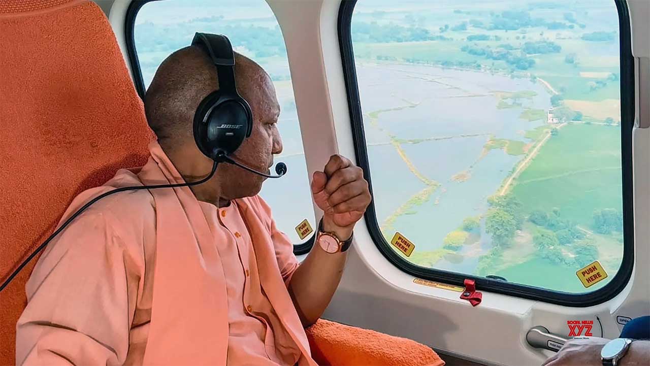 चित्रकूट में बाढ़ का कहर, CM योगी ने किया Aerial Survey; रामघाट पहुंचकर पीड़ितों से जाना हाल