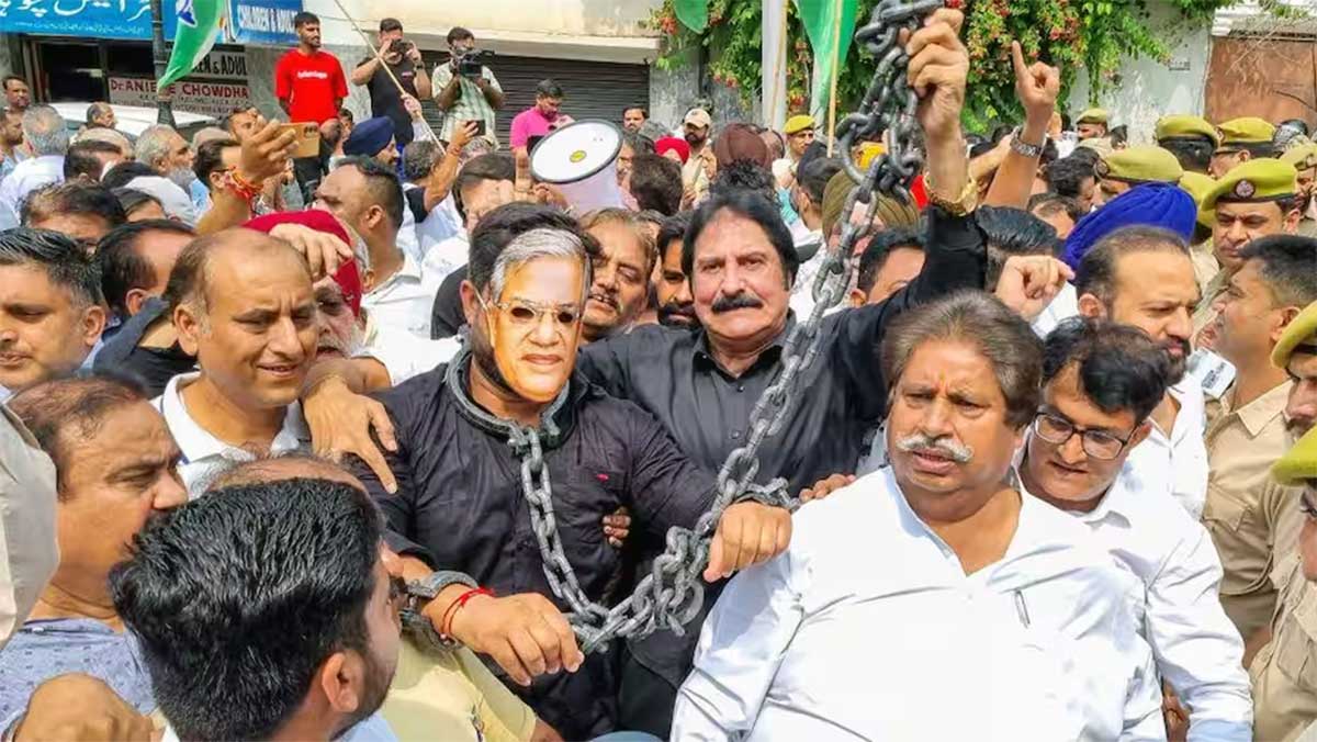 Gyanesh Kumar के खिलाफ कांग्रेस का देशभर में प्रदर्शन, जयपुर में Water Cannon से रोकने की कोशिश; JP Nadda ने साधा निशाना