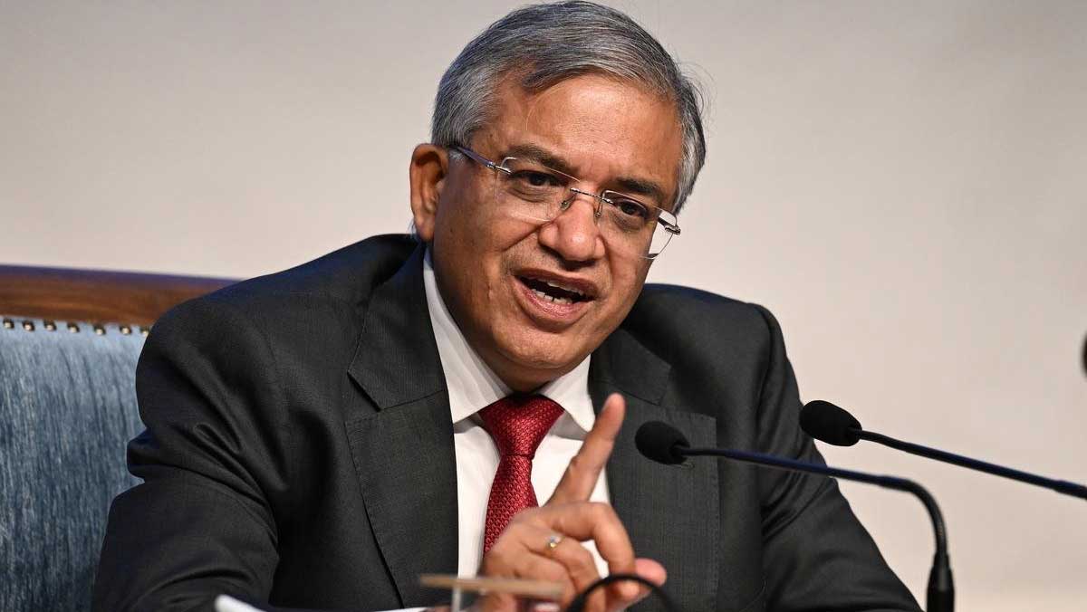 SIR विवाद के बीच Election Commission का बड़ा बयान, आंतरिक टिप्पणियों और फैसलों पर ECI ने साफ किया अपना रुख