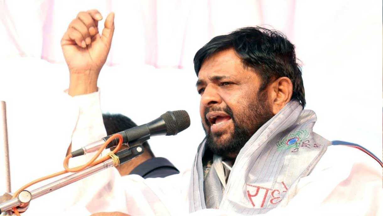 UP Politics: BJP के दलित नेता कौशल किशोर की पोस्ट से मचा सियासी घमासान, क्या पार्टी बदलने का दिया संकेत?