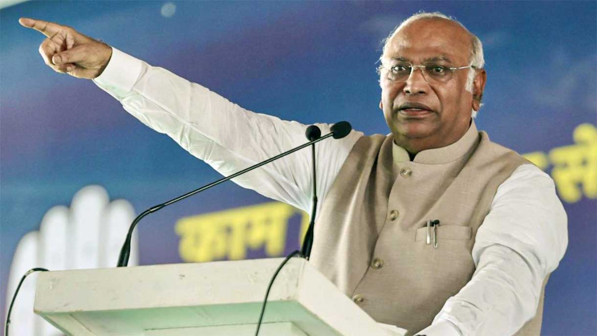 PM मोदी के SRCC भाषण पर खरगे का बड़ा हमला, बोले- ‘युवाओं के सवालों से ध्यान भटकाने की कोशिश!’