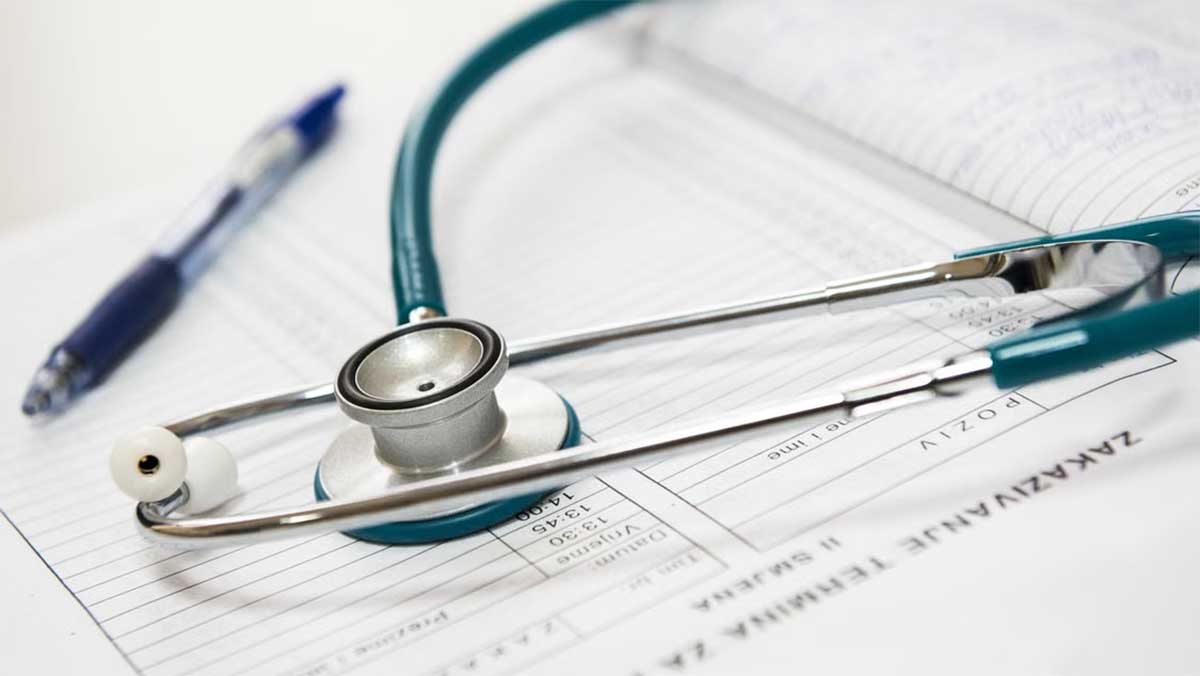 यूपी के सरकारी Doctors के लिए बड़ी खुशखबरी! अब Retirement के बाद भी 70 साल तक कर सकेंगे काम