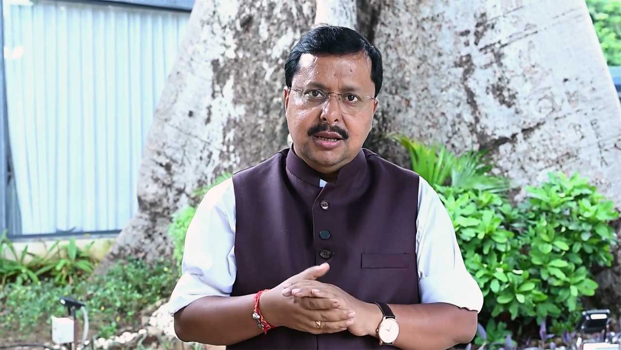 ‘नाराज फूफा’ वाले बयान पर घमासान, Nitin Nabin ने PM मोदी का किया बचाव; कांग्रेस ने घेरा