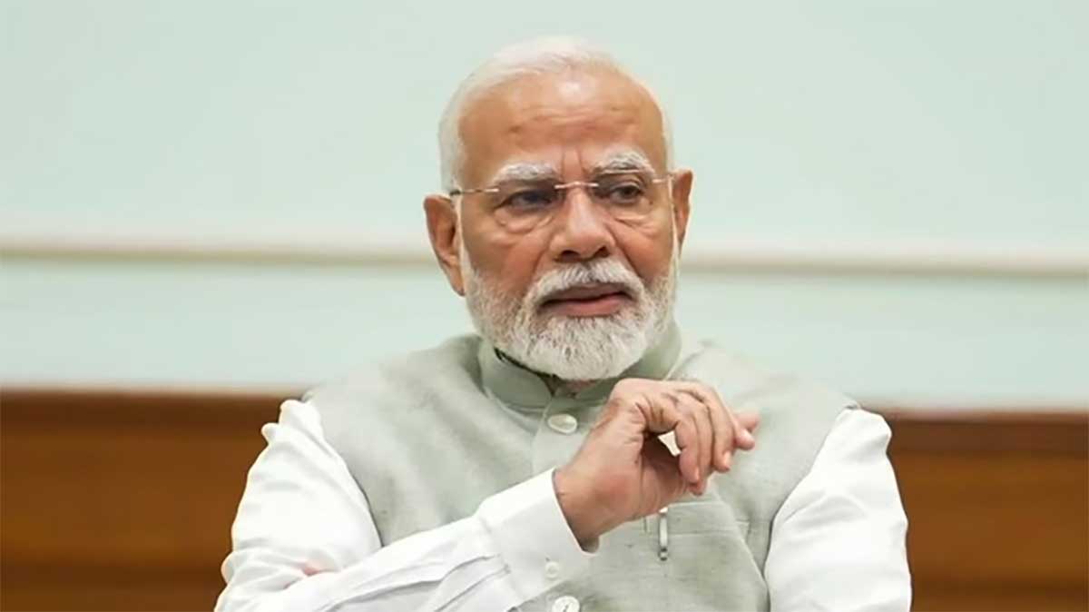PM मोदी के मुंबई कार्यक्रम स्थल पर हड़कंप, 2 हिरासत में; एक के पास बंदूक और फर्जी PMO ID कार्ड मिलने का दावा