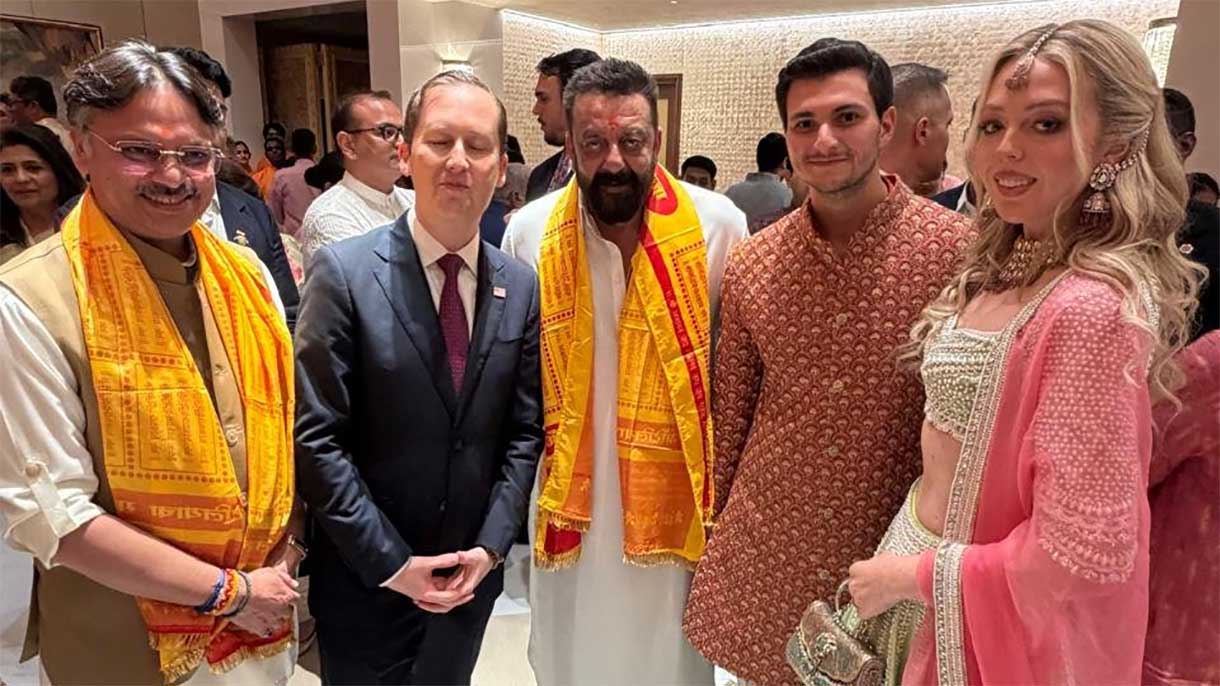 संजय दत्त की इस खास मुलाकात ने मचाई हलचल, Donald Trump की बेटी Tiffany संग तस्वीर वायरल