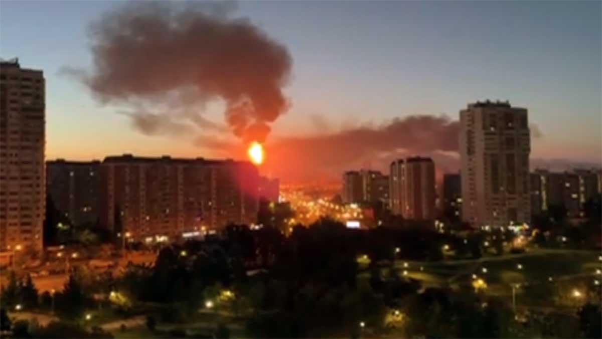 Russia पर Ukraine का अब तक का सबसे बड़ा Drone Attack! 1600 से ज्यादा ड्रोन रोके, 2 की मौत