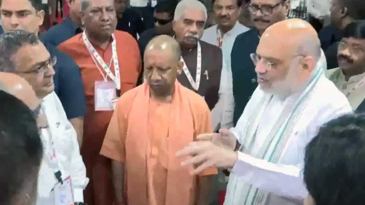 UP International Trade Show 2026: दुनिया के सामने दिखी यूपी की ताकत, 90 देशों के 600+ विदेशी खरीदार पहुंचे