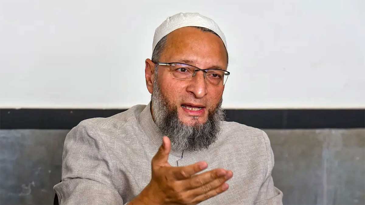 Saudi Arabia में फंसे 4,000 भारतीय उमरा यात्री! ओवैसी ने DGCA से की बड़ी मांग, Special Flights चलाने की अपील