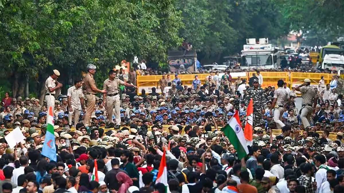 Jantar Mantar News: प्रदर्शन स्थल की सूची से हटाने पर दिल्ली पुलिस को चुनौती, सुप्रीम कोर्ट और हाईकोर्ट पहुंचा मामला