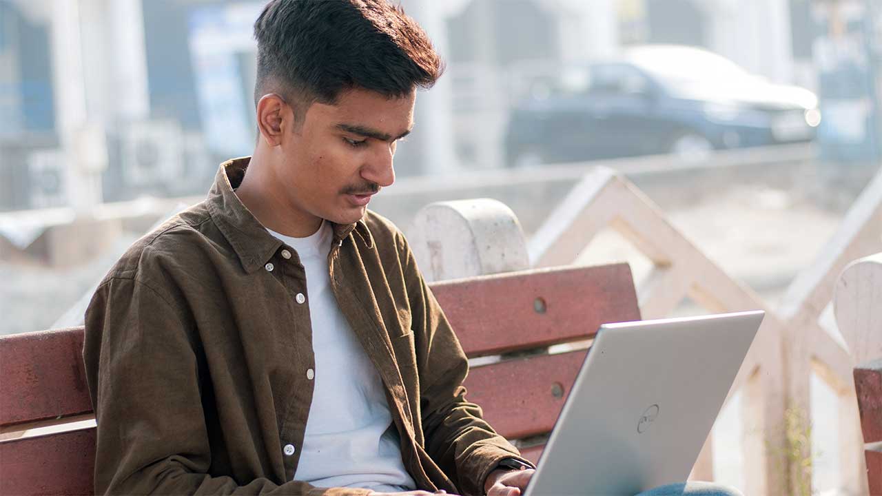 UPSSSC Recruitment 2026: यूपी में 1784 सरकारी पदों पर भर्ती का मौका, 25 रुपये में करें आवेदन; जानें पूरी डिटेल