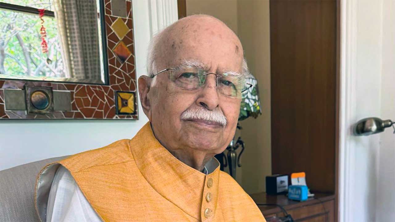 लालकृष्ण आडवाणी की तबीयत बिगड़ी, 98 साल की उम्र में ICU में भर्ती; PM मोदी ने कुछ दिन पहले लिया था आशीर्वाद