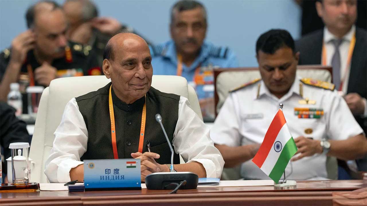 SCO Meeting में पाकिस्तान के सामने Rajnath Singh का आतंकवाद पर बड़ा संदेश! Ishaq Dar के सामने बोले- आतंकियों को पनाह देने वालों की जगह नहीं