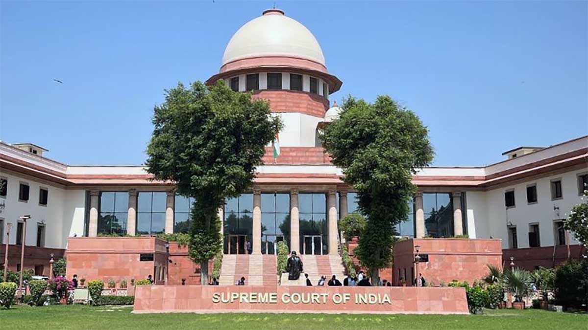 Delhi SIR: वोटर लिस्ट से 43 लाख नाम हटाने पर Supreme Court सख्त, चुनाव आयोग बढ़ा सकता है आवेदन की तारीख!