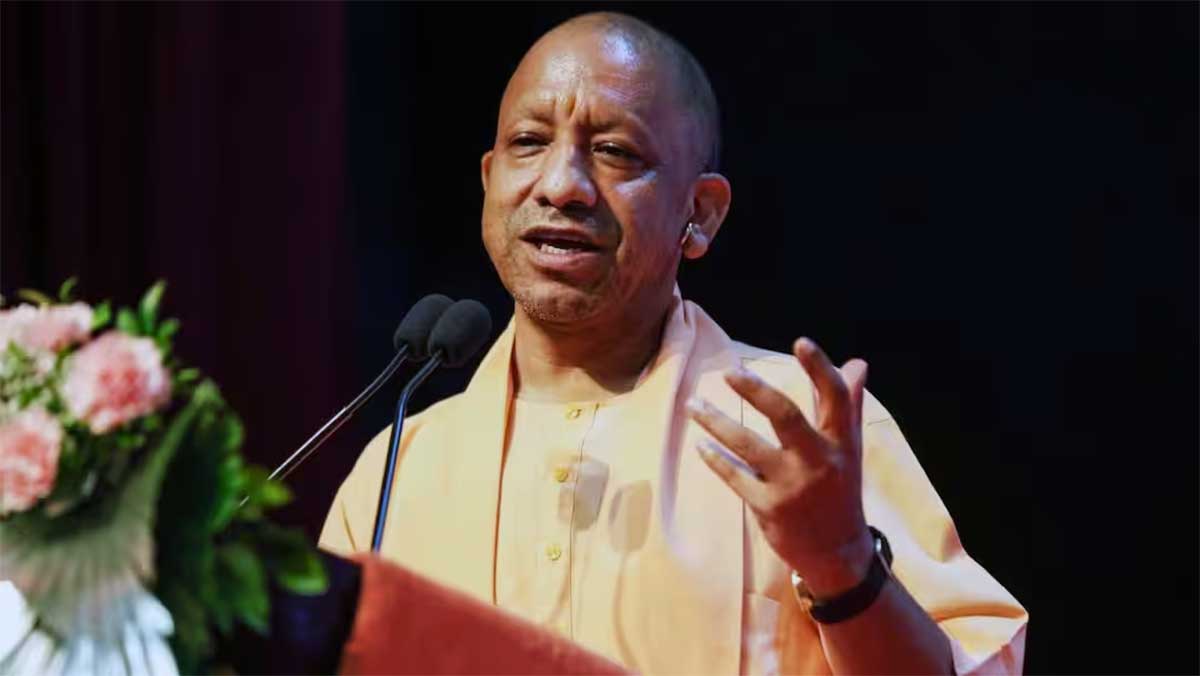 UP News: CM योगी का ग्राम प्रहरियों को बड़ा तोहफा! अब हर महीने ₹3,500 मानदेय और परिवार को ₹5 लाख का कैशलेस इलाज