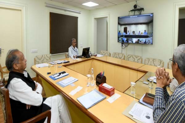 मुख्यमंत्री कार्यालय में कोरोना का कोहराम, सीएम ने लिया ये बड़ा फैसला