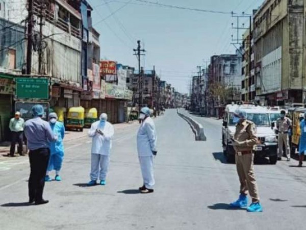 सजग प्रशासन और सजग जनता मिलकर लड़ रहे हैं कोरोना से जंग
