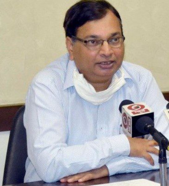 उप्र आ रहे प्रवासी कामगारों से कोरोना संक्रमण की दर बढ़ने का खतरा, सरकार की बढ़ी चिंता