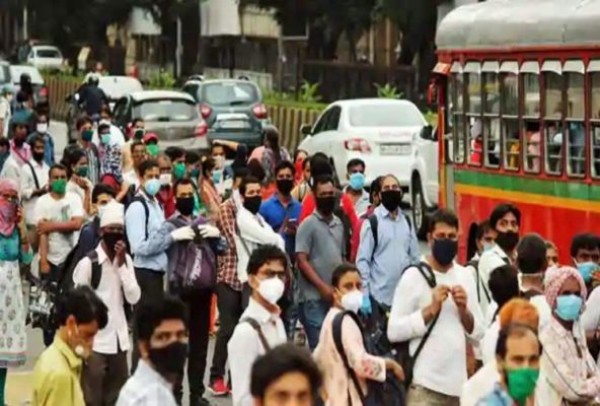 आईएमए की चेतावनी: तीसरी लहर करीब, सरकार धार्मिक यात्राओं पर फिलहाल लगाए रोक