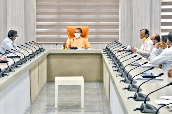 राज्य सरकार निर्धारित प्रोटोकॉल के अधीन शर्तों के साथ होम आइसोलेशन की देगी अनुमति : CM योगी