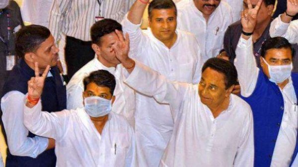 शिवराज के साथ नहीं गए राजभवन, बीजेपी MLA ने कमलनाथ से की मीटिंग