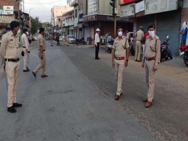 जिस टिफिन सेंटर का खाना खा रहे थे पुलिसकर्मी, उसके मालिक की कोरोना से मौत
