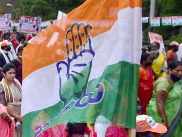 टी-शर्ट पहनने पर कांग्रेस विधायक को विधानसभा से निकाला बाह