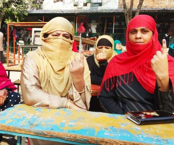 मतदान समाप्त, 6 बजे तक 55% मतदान, अंतिम आंकड़ों का इंतजार
