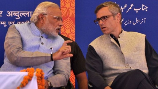 उमर अब्दुल्लाह पर मोदी सरकार को लेकर लोग शक क्यों कर रहे?