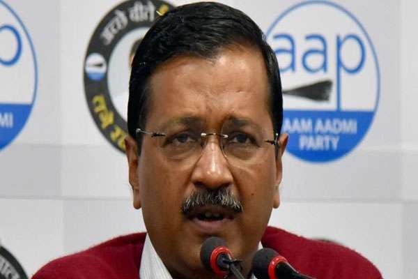CM केजरीवाल के शपथ ग्रहण समारोह में बस कंडक्टर,