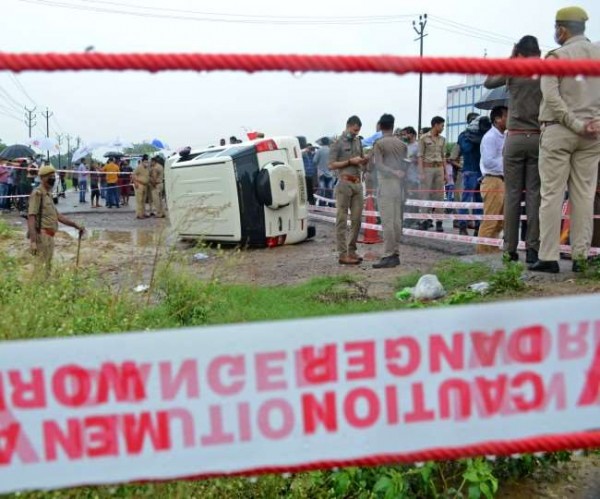 गिरफ्तारी के 24 घंटे के अंदर मारा गया गैंगस्टर विकास दुबे
