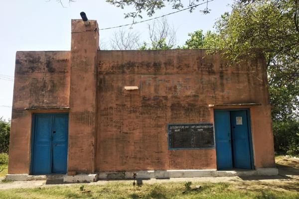 जलशक्ति विभाग के कर्मियों की हड़ताल बढ़ा रही लोगों की मुसीबतें