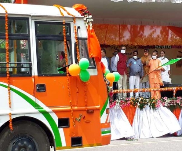सीएम योगी आदित्यनाथ ने कोविड-19 के संकट के दौरान UPSRTC के योगदान को सराहा