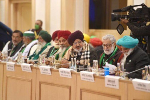 कृषि कानूनों को रोकने के पीछे मोदी सरकार का ये हो सकता है मास्टरप्लान!