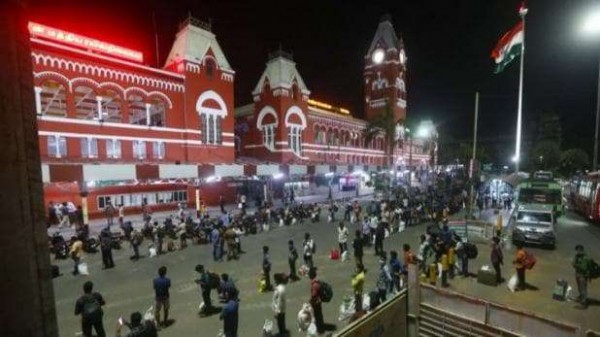 ट्रेन से जा रहे हैं तो 90 मिनट पहले पहुंचें स्टेशन, तभी कर सकेंगे यात्रा