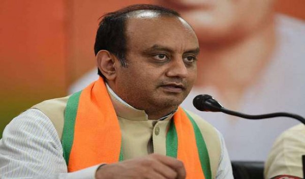 अब हम मुसलमानों को अपनी खोपड़ी पर तो बैठा नहीं सकते: BJP प्रवक्ता
