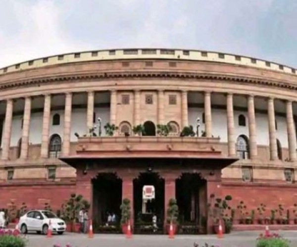 संसद भवन के पास संदिग्ध अवस्था में घूम रहा कश्मीर युवक गिरफ्तार