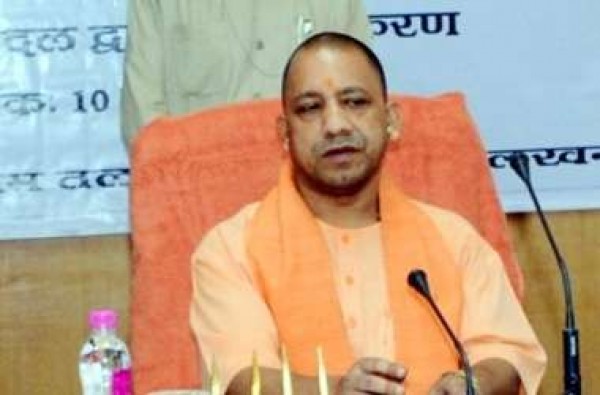 गंगा को मां मानते हैं तो फर्ज भी निभाएं : योगी
