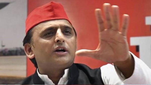 अखिलेश बोले- पीएम मोदी व सीएम योगी एक-दूसरे की नकली प्रशंसा कर रहे और जनता परेशान है