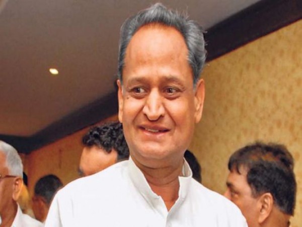 सियासी जोड़तोड़ की चर्चाः राजस्थान को मध्य प्रदेश बनाना आसान नहीं, लेकिन...