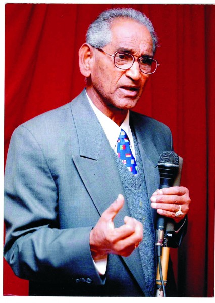 Dr Jagdish Gandhi Awarded an Honorary Doctorate by Queens University Belfast