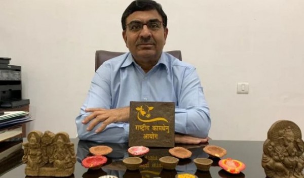 गोबर से बने दीयों के उपयोग के लिए राष्ट्रीय कामधेनु आयोग चलाएगा कामधेनु दीपावली अभियान