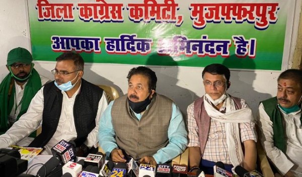 पूरे बिहार में विपक्षी महागठबंधन के पक्ष में लहर: राजीव शुक्ला