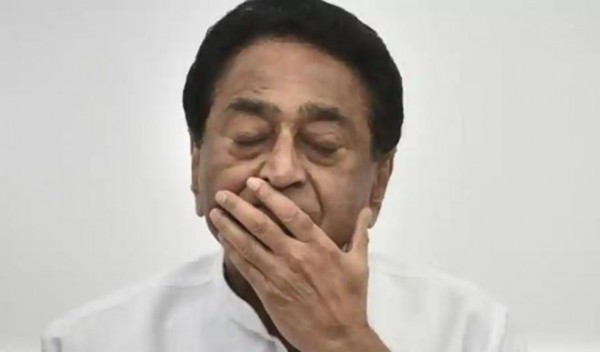 कमलनाथ को बड़ा झटका, चुनाव आयोग ने छीना स्टार प्रचारक का दर्जा
