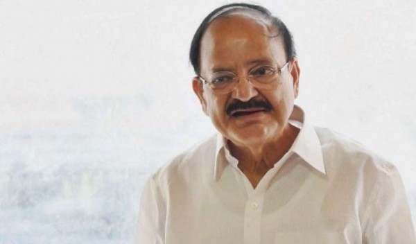 कोरोना संकट से निपटने के उपायों पर उपराष्ट्रपति ने तमिलनाडु के मुख्यमंत्री से की चर्चा