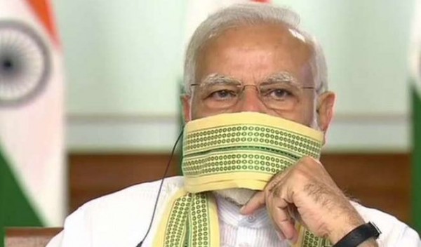 एक दूसरे की मदद कर रहे हैं लोग: PM मोदी
